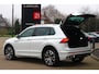 Volkswagen Tiguan 1.4 TSI 245 PK eHybrid R-Line BNS+ PHEV, Panoramadak, Trekhaak, IQ-Light