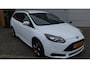 Ford Focus Wagon 2.0 EcoBoost ST-3 NL-auto NAP lage kilometerstand Recaro Keyless Acheruitrij camera Voorruit verwarming
