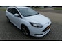 Ford Focus Wagon 2.0 EcoBoost ST-3 NL-auto NAP lage kilometerstand Recaro Keyless Acheruitrij camera Voorruit verwarming
