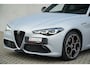 Alfa Romeo Giulia 2.0 Turbo 280 PK Competizione Q4 AWD | Harman | Veloce | 19"