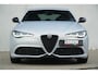 Alfa Romeo Giulia 2.0 Turbo 280 PK Competizione Q4 AWD | Harman | Veloce | 19"