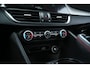 Alfa Romeo Giulia 2.0 Turbo 280 PK Competizione Q4 AWD | Harman | Veloce | 19"