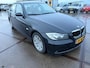 BMW 3-Serie 320i Dynamic Executive DEFECT!!
