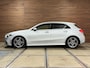 Mercedes-Benz A-klasse 200 Business Solution AMG | LED | 18' inch | Sportstoelen | Parkeerassistent | Navigatie | NAP