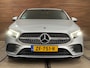 Mercedes-Benz A-klasse 200 Business Solution AMG | LED | 18' inch | Sportstoelen | Parkeerassistent | Navigatie | NAP