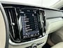 Volvo V60 B4 Plus Dark | 19" | Panoramadak | Full LED | Getint Glas | Elektr. verst. Stoelen | Adaptieve Cruise | BLIS | Stoel/Stuur/Achterbankverwarming
