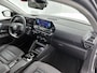 Citroën E-C4 EV Shine 50 kWh 136pk | Accu SOH 90,6% | Navigatie | Achteruitrijcamera | Half Lederen comfortstoelen | Climate Control | Adaptieve Cruise Control | Full Led koplampen | Head-up display | Parkeersensoren v+a | Keyless | Dodehoeksensor | Stuurverwarming | Apple Carplay / Android Auto | Bluetooth | DAB+ radio | Donker getint glas | 18" lichtmetalen velgen |