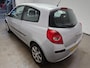 Renault Clio 1.6-16V Dynamique Comfort AIRCO ! NIEUWE APK !