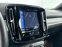 Volvo XC40 T4 R-Design | 18" | Leder/Nubuck | Trekhaak | Keyless | Parkeerverwarming | Stoel/Stuur/Achterbankverwarming | Keyless | Parkeercamera | Navigatie | Getint Glas