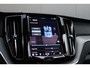 Volvo XC60 2.0 T6 Plug-in hybrid AWD Plus Dark - ACC - 360 Camera - Pano - H&K - Stoel/Stuurverwarming - Memory - BLIS - Keyless - Rijklaar