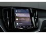 Volvo XC60 2.0 T6 Plug-in hybrid AWD Plus Dark - ACC - 360 Camera - Pano - H&K - Stoel/Stuurverwarming - Memory - BLIS - Keyless - Rijklaar
