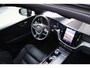 Volvo XC60 2.0 T6 Plug-in hybrid AWD Plus Dark - ACC - 360 Camera - Pano - H&K - Stoel/Stuurverwarming - Memory - BLIS - Keyless - Rijklaar