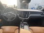 Volvo V60 2.0 T5 Inscription | Leder | Cruise control | Parkeer sensoren voor en achter | Stoelverwarming | HUD | Trekhaak |