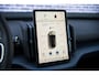 Volvo EX30 Cross Country Twin Motor Performance Ultra 69 kWh | Trekhaak | 4x4 | Adaptieve Cruise | Stoel-/Stuurverwarming | Keyless | 360 Camera | Panoramadak | Elektr. Stoelen | Harman Kardon Audio | Elek. Achterklep | Getint Glas |