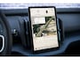 Volvo EX30 Cross Country Twin Motor Performance Ultra 69 kWh | Trekhaak | 4x4 | Adaptieve Cruise | Stoel-/Stuurverwarming | Keyless | 360 Camera | Panoramadak | Elektr. Stoelen | Harman Kardon Audio | Elek. Achterklep | Getint Glas |