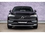 Volvo EX30 Cross Country Twin Motor Performance AWD 69 kWh Ultra | Trekhaak | Adaptieve Cruise | Stoel-/Stuurverwarming | Keyless | 360 Camera | Panoramadak | Elektr. Stoelen | Harman Kardon Audio | Elek. Achterklep | Getint Glas |