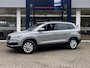 Skoda Karoq 1.5 TSI ACT Business Edition / Automaat / NL-Auto / Dealer-Onderhouden / 1e-Eigenaar / Stoelverwarming / Stuurverwarming / Elektr.-Uitklapbare Trekhaak / Adaptieve Cruise-Control / Climate-Control / Apple-Carplay & Android-Auto / DAB Radio-Bluetooth / Navi / PDC-Achter / 16'' LMV / All-Season / ENZ.
