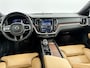 Volvo V60 Cross Country B5 AWD Ultimate | 20" | Geventileerd Nappa | Massagestoelen | Bowers & Wilkins | Exterior Styling Pack | Head-up | Panoramadak | 360 Camera | Full LED | Stoel/Stuur/Achterbankverwarming