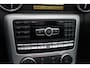 Mercedes-Benz SLK 200 Automaat / 107.436 km / AIRSCARF / Zwart Leder / Panorama dak / Stoelverwarming / Compleet dealer onderhouden.