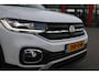 Volkswagen T-Cross 1.0 TSI Style digital cockpit pro, achteruitrijcamera, navigatie, stoelverwarming, 4 seizoenen banden, pdc voor en achter, travel assist, ACC, draadlloos carplay, spiegel pakket, dimmende binnenspiegel