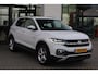Volkswagen T-Cross 1.0 TSI Style digital cockpit pro, achteruitrijcamera, navigatie, stoelverwarming, 4 seizoenen banden, pdc voor en achter, travel assist, ACC, draadlloos carplay, spiegel pakket, dimmende binnenspiegel