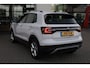 Volkswagen T-Cross 1.0 TSI Style digital cockpit pro, achteruitrijcamera, navigatie, stoelverwarming, 4 seizoenen banden, pdc voor en achter, travel assist, ACC, draadlloos carplay, spiegel pakket, dimmende binnenspiegel