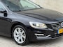 Volvo V60 2.4 D6 AWD PHEV 215pk 2013 Zwart LEDER|NAP|2E EIG.