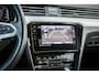 Volkswagen Passat Variant 1.5 TSI 150pk DSG R-Line Business + | Panoramadak | Matrix LED Koplampen | Voorstoelen Verwarmd
