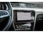 Volkswagen Passat Variant 1.5 TSI 150pk DSG R-Line Business + | Panoramadak | Matrix LED Koplampen | Voorstoelen Verwarmd
