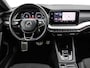 Skoda Octavia Combi 1.0 e-TSI 110pk DSG Sport Business · Apple/Android Car Play · Elek. Trekhaak · Cruise Control · P-Sensoren · 16'' Inch · Garantie t/m 19-11-2027 of 100.000km