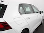 Volkswagen Golf 1.5 TSI 150pk Style | Navigatie | Climate Control | DAB | Digitale Cockpit | Keyless Start | Lichtmetalen velgen 17" | Parkeer Sensoren | Stoelverwarming