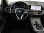 BMW 3-Serie 318i Business Edition | Stoelverwarming | Camera | Live Cockpit | Carplay | Navigatie | Full LED | Parkeerhulp | Climate control | Bluetooth | Cruise control