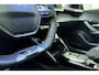 Peugeot e-2008 EV GT Pack 50 kWh 100% Elektrisch | Alcantara Bekleding | Panorama dak | Camera | Camera | Parkeersensor | Stoelverwarming | Climate Control | Apple Carplay | Android Auto | 1e eigenaar