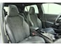 Peugeot e-2008 EV GT Pack 50 kWh 100% Elektrisch | Alcantara Bekleding | Panorama dak | Camera | Camera | Parkeersensor | Stoelverwarming | Climate Control | Apple Carplay | Android Auto | 1e eigenaar