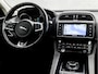 Jaguar F-Pace 2.0 Portfolio R-Sport AWD 20d 180Pk Automaat (NAVIGATIE, KEYLESS, CAMERA, GETINT GLAS, STUUR/STOELVERWARMING, LEDEREN SPORTSTOELEN, XENON, LANE ASSIST, NIEUWSTAAT)