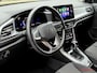 Volkswagen T-Roc 1.5 TSI Life Edition ACC Camera CarPlay Stoelverwarming All Season