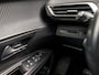 Peugeot 3008 1.2 PureTech Allure Sport 131Pk Automaat (APPLE CARPLAY, GROOT NAVI, LEDER, 360 CAMERA, SPORTSTOELEN, KEYLESS, LED KOPLAMPEN, GETINT GLAS, NIEUWSTAAT)