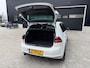 Volkswagen Golf 2.0 TSI GTI DSG / Metallic Wit / Stoelverwarming / Camera / 19" Inch Pretoria
