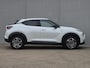 Nissan Juke 1.0 DIG-T N-Connecta Handgeschakeld / Fabrieksgarantie tot 05-2028 / Cold Pack Light / Trekgewicht 1250 kg / Cruise control / Apple Carplay Android Auto / Achteruitrijcamera / Stuur- & Stoel verwarming / Navigatie /
