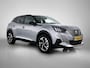 Peugeot e-2008 EV GT 50 kWh 136pk Automaat | ACCU 98,4% | Trekhaak | 1ste Eigenaar | Navigatie | Climate Control | Cruise Control | Dodehoekdetectie | Camera | 17"LMV | LED Lampen | Apple Carplay/Android Auto |