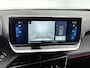 Peugeot e-2008 EV GT 50 kWh 136pk Automaat | ACCU 98,4% | Trekhaak | 1ste Eigenaar | Navigatie | Climate Control | Cruise Control | Dodehoekdetectie | Camera | 17"LMV | LED Lampen | Apple Carplay/Android Auto |