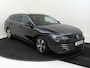 Volkswagen Passat Variant 1.5 eHybrid Business | Trekhaak | Achteruitrijcamera | Head-up display | 3-zone airco | Dodehoek detectie | Adaptieve cruise control | Stoel- en stuurwielverwarming |
