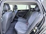 Volkswagen Passat Variant 1.5 eHybrid Business | Trekhaak | Achteruitrijcamera | Head-up display | 3-zone airco | Dodehoek detectie | Adaptieve cruise control | Stoel- en stuurwielverwarming |
