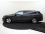 Volkswagen Passat Variant 1.5 eHybrid Business | Trekhaak | Achteruitrijcamera | Head-up display | 3-zone airco | Dodehoek detectie | Adaptieve cruise control | Stoel- en stuurwielverwarming |
