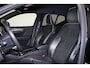 Volvo XC40 Recharge P8 AWD R-Design - IntelliSafe Assist & Surround - Verwarmde voorstoelen & stuur - Parkeersensoren achter - Elektr. bedienb. voorstoelen met geheugen links - Apple Carplay & Android Auto - Warmtepomp - Extra getint glas - 19' LMV