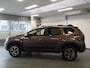 Dacia Duster 1.2 TCe Prestige Airco, Achteruitrijcamera, Navigatie, Elek Ramen/Spiegels, Cruise controle, Pdc V/A, Rondom zicht camera,, Lm velgen 16'', Trekhaak, Volledig dealer onderhouden, Nederlandse auto!! Bovag afleverpakket 695,-