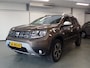 Dacia Duster 1.2 TCe Prestige Airco, Achteruitrijcamera, Navigatie, Elek Ramen/Spiegels, Cruise controle, Pdc V/A, Rondom zicht camera,, Lm velgen 16'', Trekhaak, Volledig dealer onderhouden, Nederlandse auto!! Bovag afleverpakket 695,-