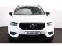 Volvo XC40 T5 AWD R-Design Intro Edition - Panorama/schuifdak - IntelliSafe Assist & Surround - 360º Camera - Harman/Kardon audio - Adaptieve LED koplampen - Verwarmde voorstoelen, stuur & achterbank - Parkeersensoren voor & achter - Elektr. bedienb. voorstoelen met geheugen links - Draadloze tel. lader - Standkachel - Extra getint glas - Elektr. inklapbare trekhaak - 20' LMV