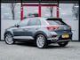 Volkswagen T-Roc 2.0 TSI 4Motion Sport 190PK | Camera | Navigatie | Apple Carplay | Android Auto | Adaptieve Cruise Control | Stoelverwarming | Stuurwiel Verwarmd | Keyless Entry & GO | LED Koplampen | Climate Control | Flippers | Sportstoelen |