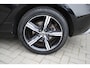 Volvo V40 2.0 T3 R-Design NAVIGATIE - CAMERA - PANORAMADAK - LEDER - PDC